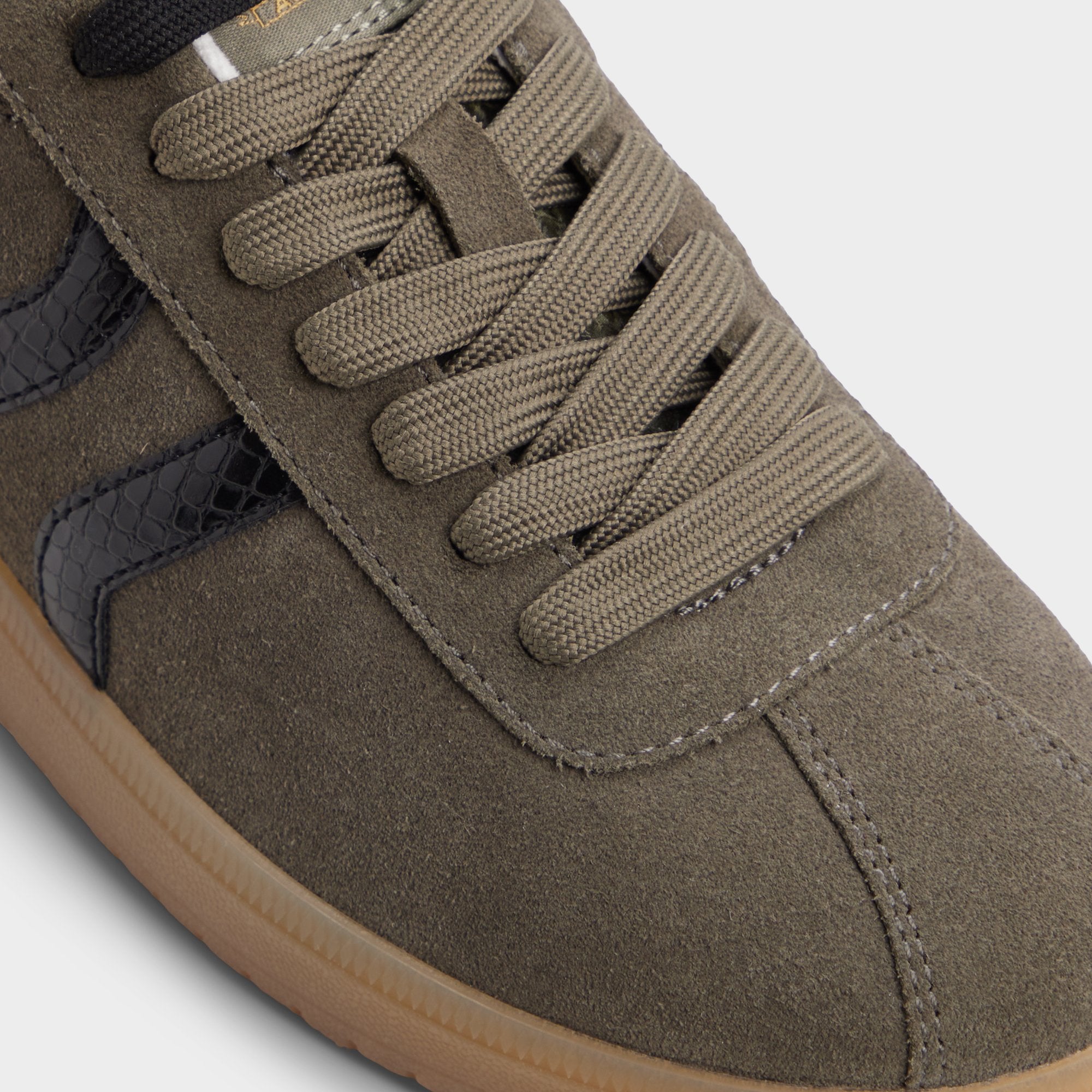 Chicsneaker